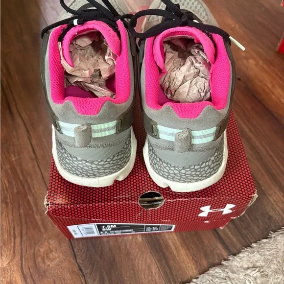 Under Armour HOVR Summit size 9 - Picture 5 of 5